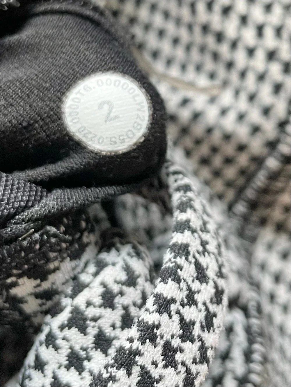 Lululemon Energy Bra Houndstooth Black and White Strappy Back Womens 2 EUC 48$
